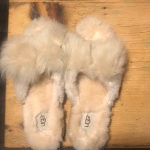 Ugg sandal slipper